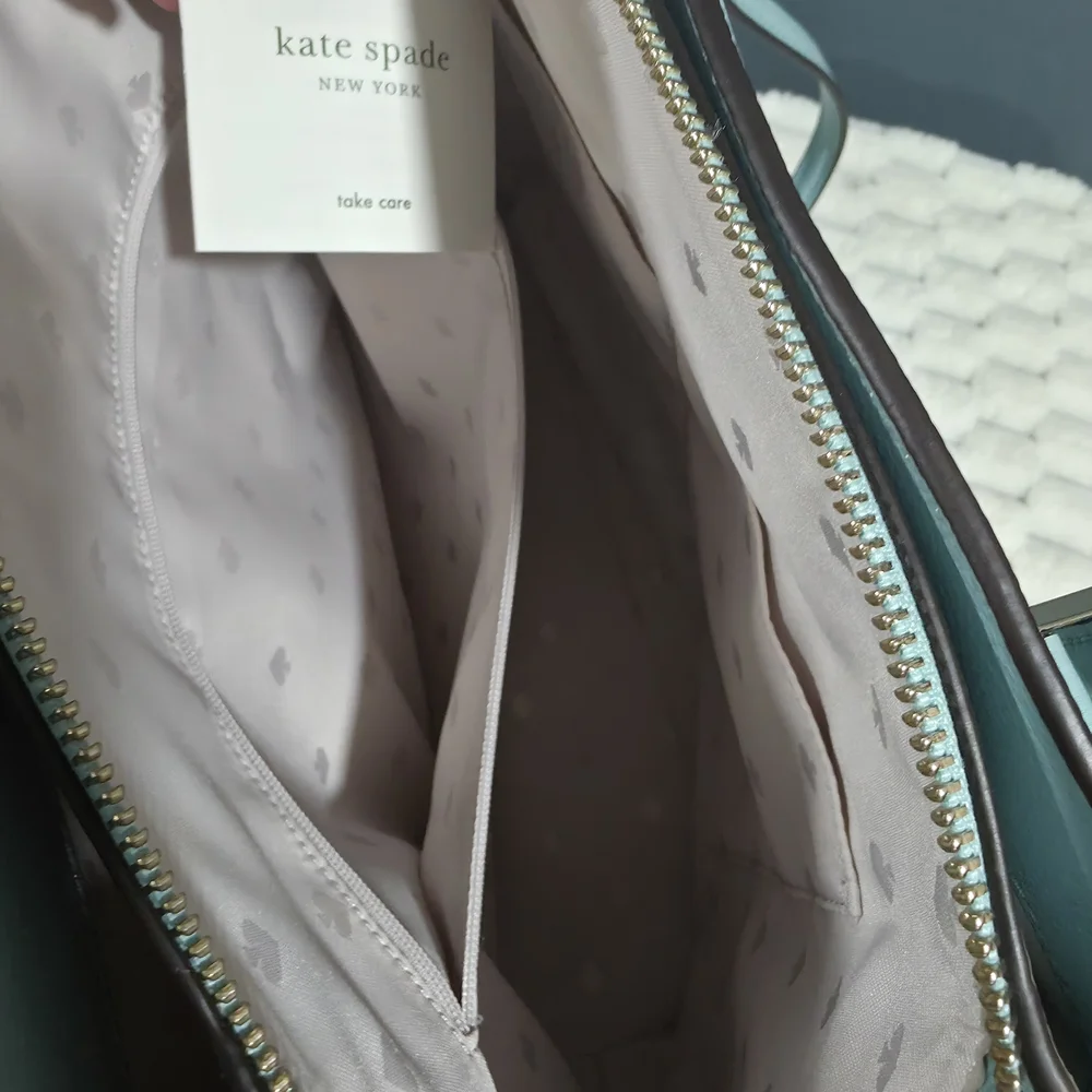 Kate Spade Monet Large Triple Compartmemt - Picture 4 of 10
